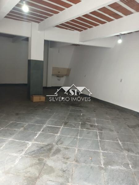 Casa para alugar com 4 quartos, 350m² - Foto 34