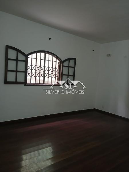 Casa para alugar com 4 quartos, 350m² - Foto 12
