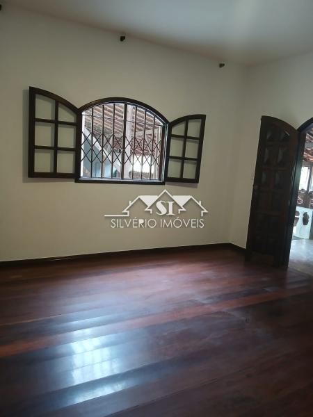 Casa para alugar com 4 quartos, 350m² - Foto 13