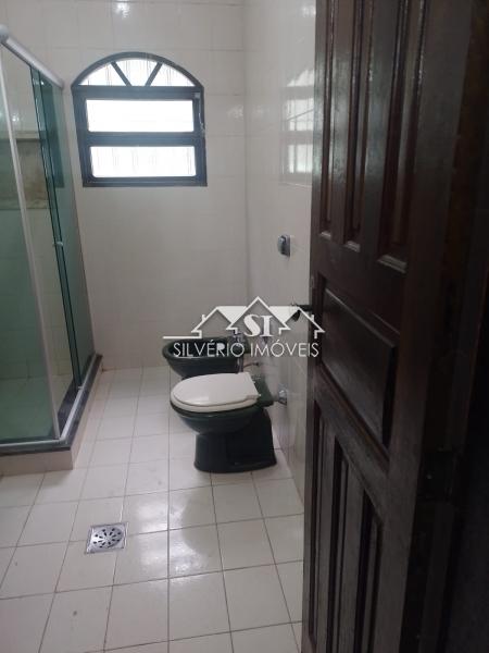 Casa para alugar com 4 quartos, 350m² - Foto 21