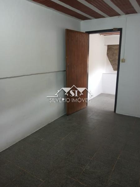 Casa para alugar com 4 quartos, 350m² - Foto 25