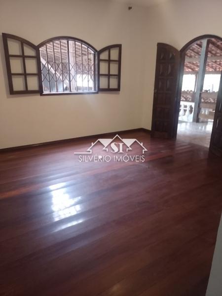 Casa para alugar com 4 quartos, 350m² - Foto 14