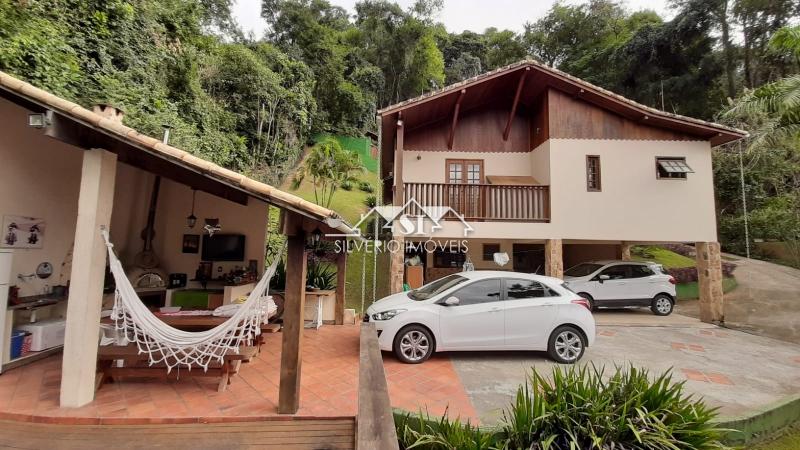 Casa em Corrêas - Petrópolis/RJ  - 2 Quartos