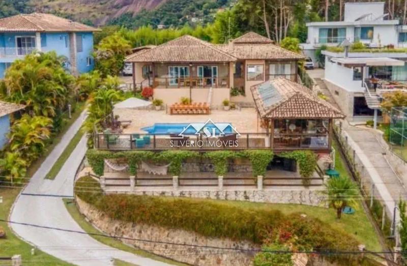 Casa em Nogueira - Petrópolis/RJ  - 4 Quartos