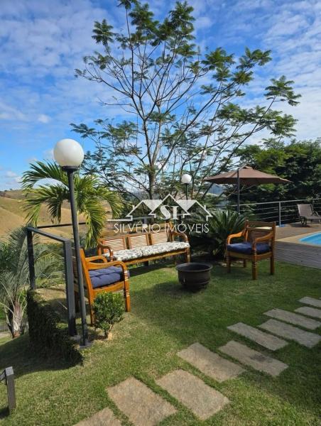 Casa à venda com 3 quartos, 180m² - Foto 4