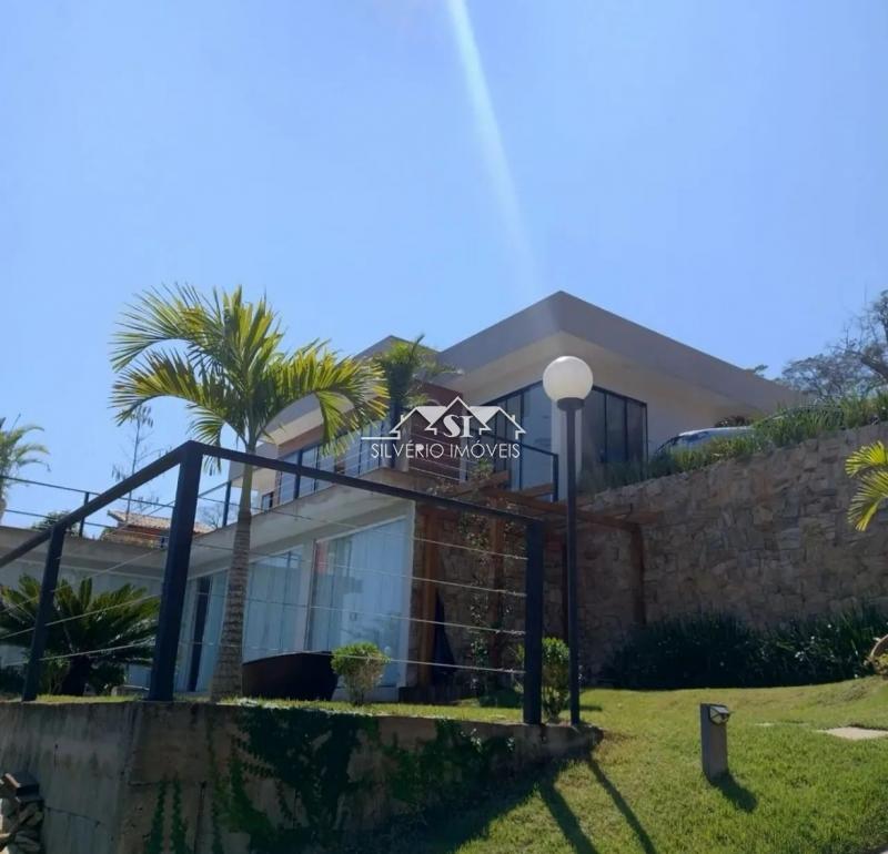 Casa à venda com 3 quartos, 180m² - Foto 1
