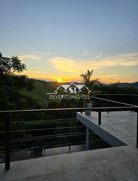 Casa à venda com 3 quartos, 180m² - Foto 8