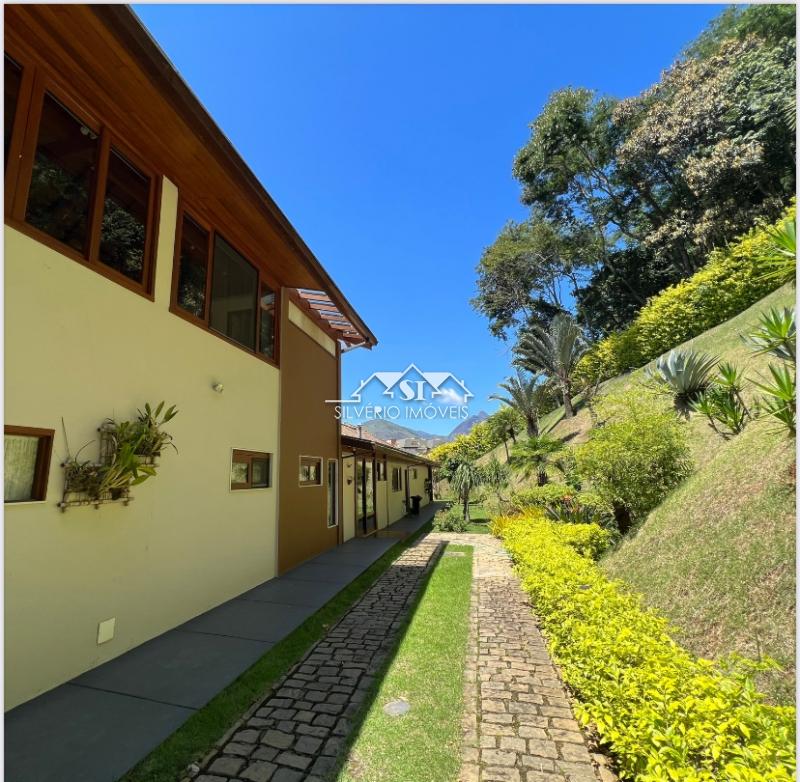 Casa à venda com 5 quartos, 750m² - Foto 3