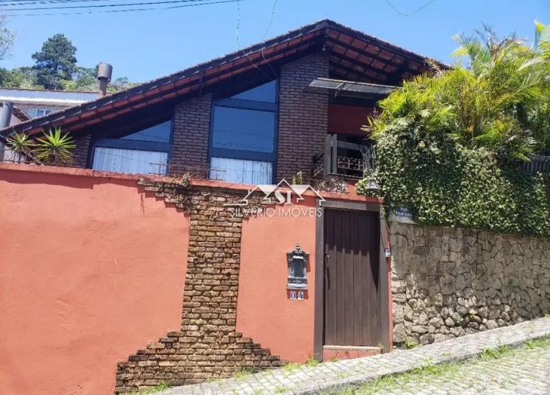 Casa em Bairro Mauá - Petrópolis/RJ  - 3 Quartos
