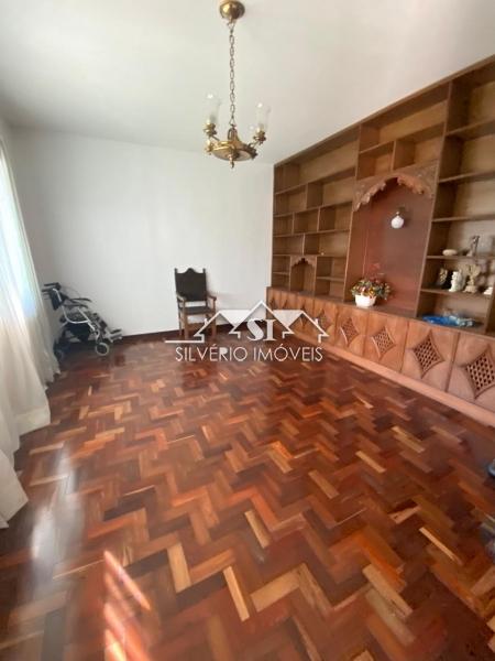 Casa à venda com 4 quartos, 150m² - Foto 4