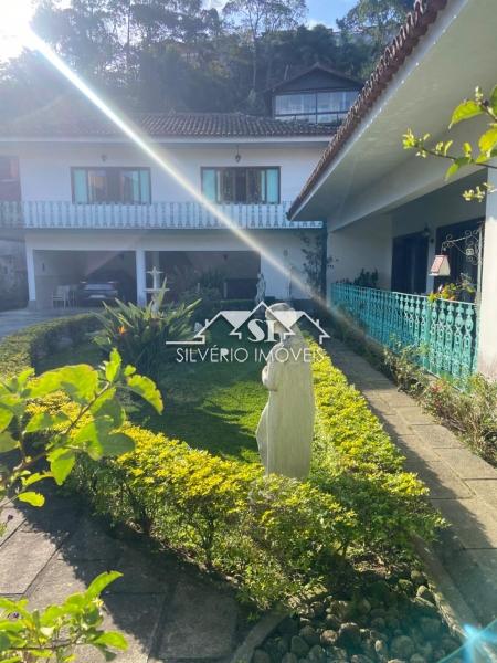 Casa à venda com 4 quartos, 150m² - Foto 13