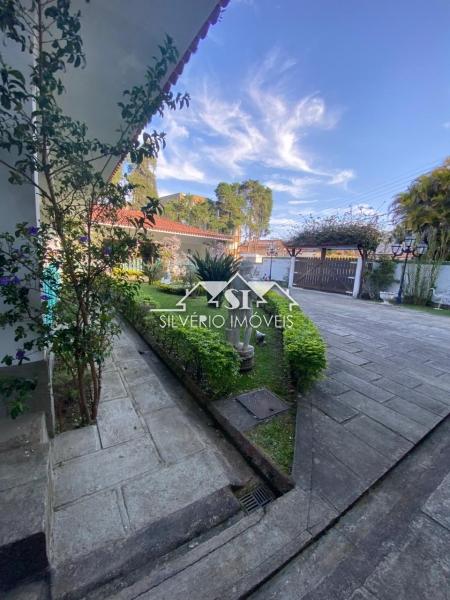 Casa à venda com 4 quartos, 150m² - Foto 17