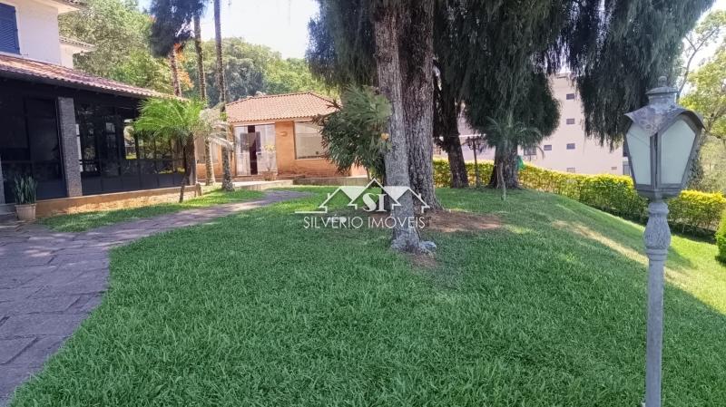 Casa à venda com 5 quartos, 600m² - Foto 24