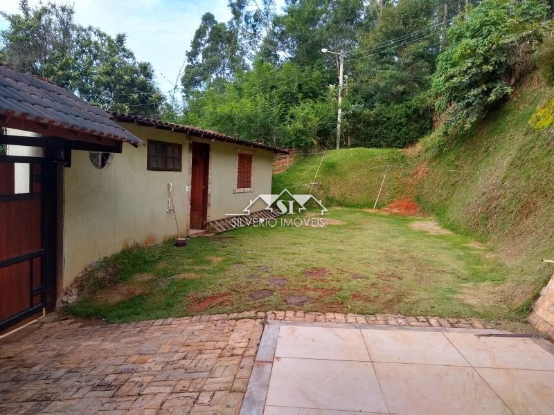 Casa para alugar com 3 quartos, 190m² - Foto 1