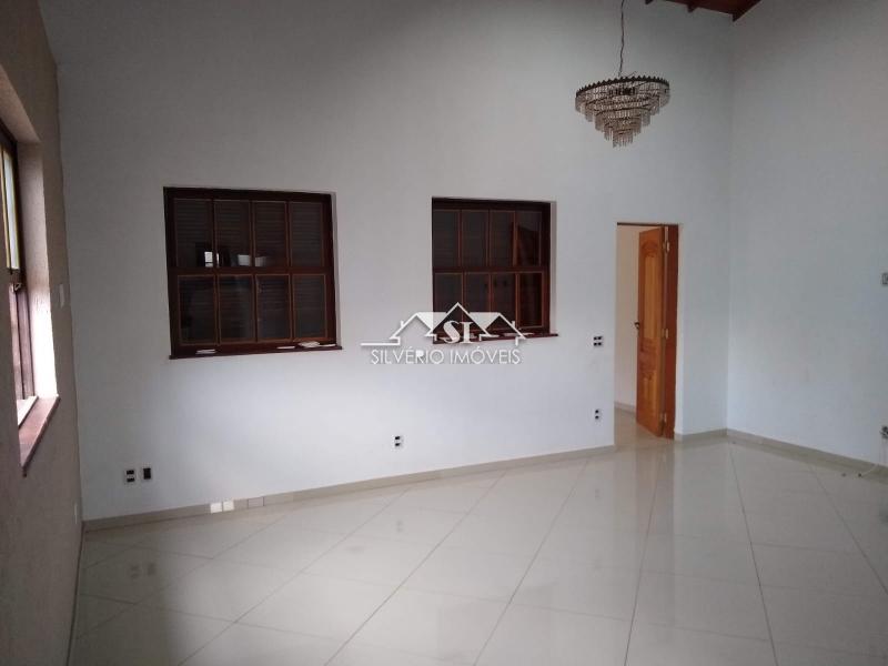 Casa para alugar com 3 quartos, 190m² - Foto 11