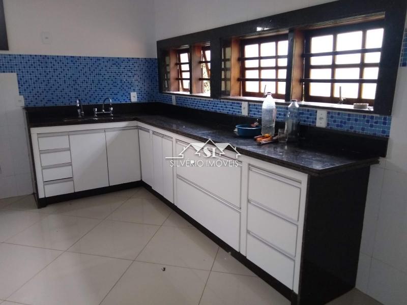 Casa para alugar com 3 quartos, 190m² - Foto 14