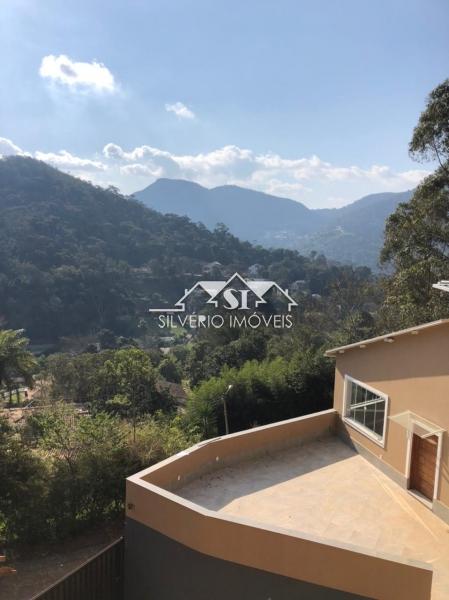 Casa para alugar com 4 quartos, 270m² - Foto 1