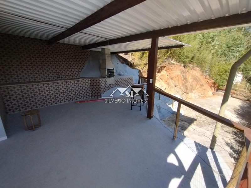 Casa para alugar com 4 quartos, 270m² - Foto 4