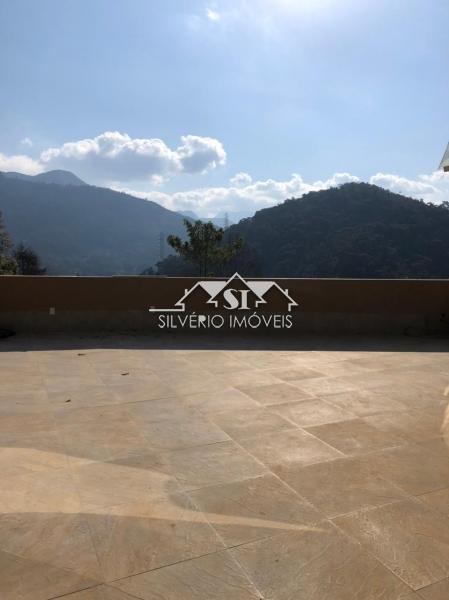 Casa para alugar com 4 quartos, 270m² - Foto 9