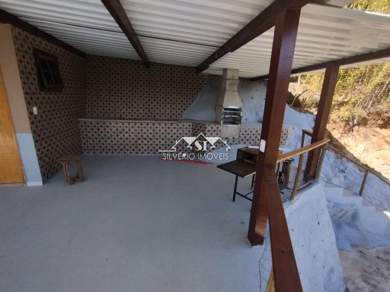 Casa para alugar com 4 quartos, 270m² - Foto 12