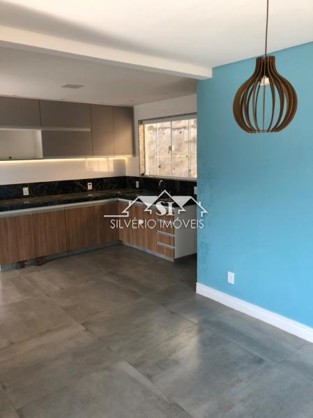 Casa para alugar com 4 quartos, 270m² - Foto 17