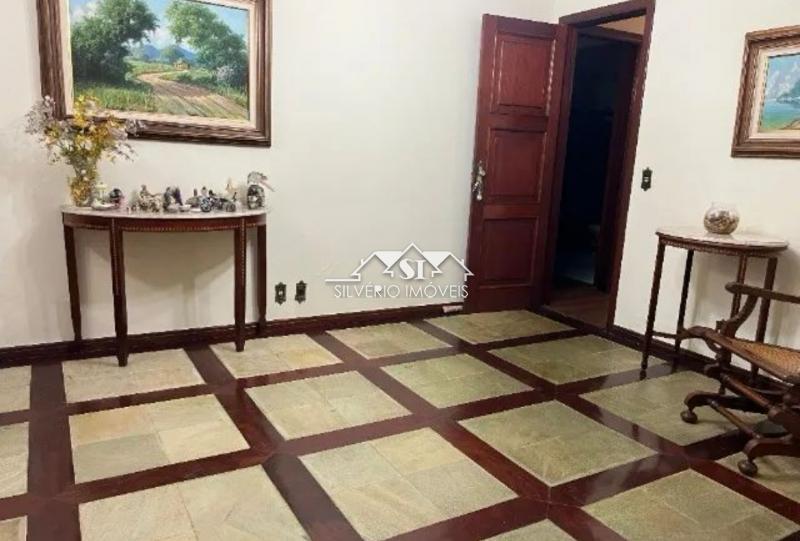Casa à venda com 4 quartos, 100m² - Foto 17