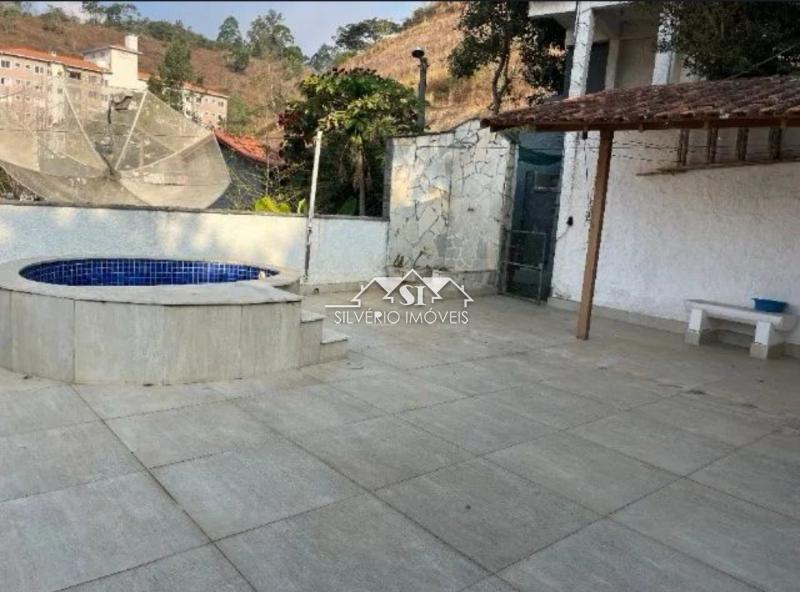 Casa à venda com 4 quartos, 100m² - Foto 5