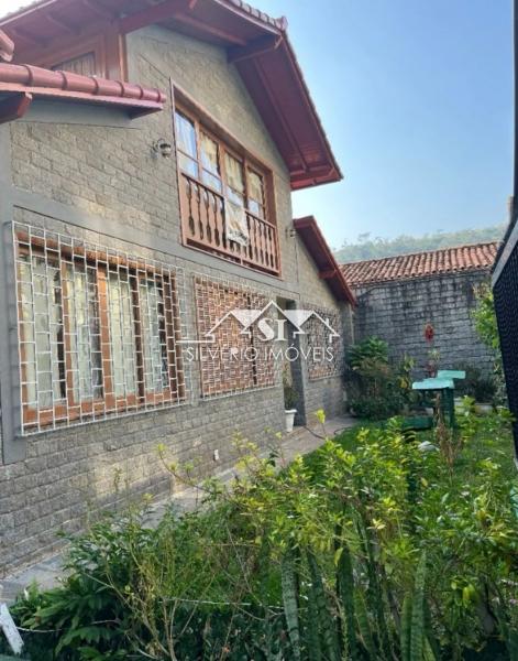 Casa em Itaipava - Petrópolis/RJ  - 4 Quartos