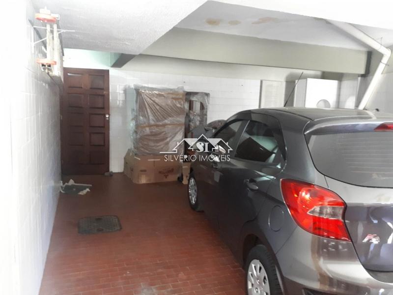 Casa à venda com 5 quartos, 195m² - Foto 23