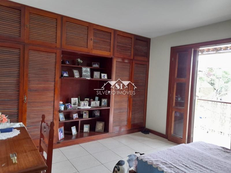 Casa à venda com 5 quartos, 195m² - Foto 11