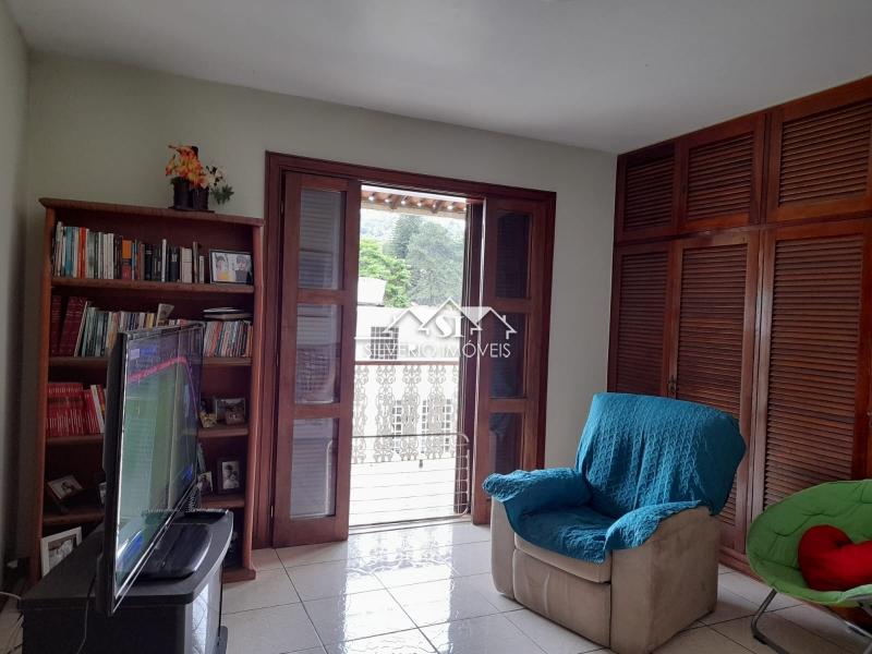 Casa à venda com 5 quartos, 195m² - Foto 12