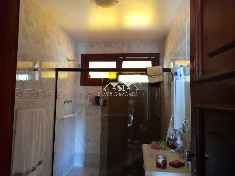 Casa à venda com 5 quartos, 195m² - Foto 13