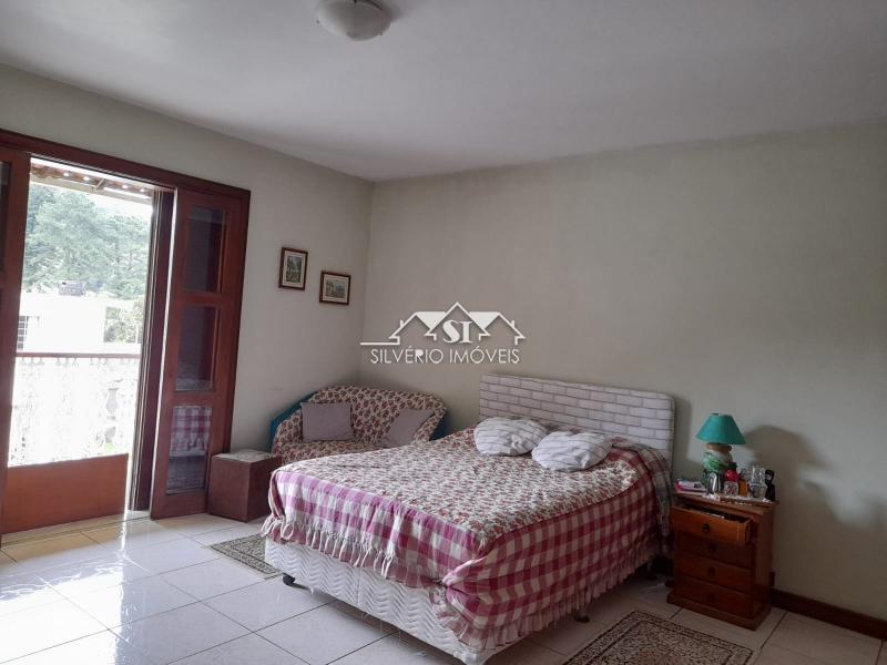 Casa à venda com 5 quartos, 195m² - Foto 6