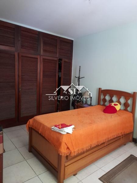 Casa à venda com 5 quartos, 195m² - Foto 17
