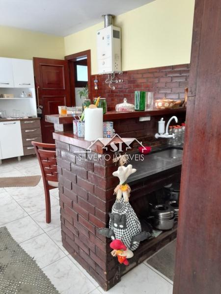 Casa à venda com 5 quartos, 195m² - Foto 18