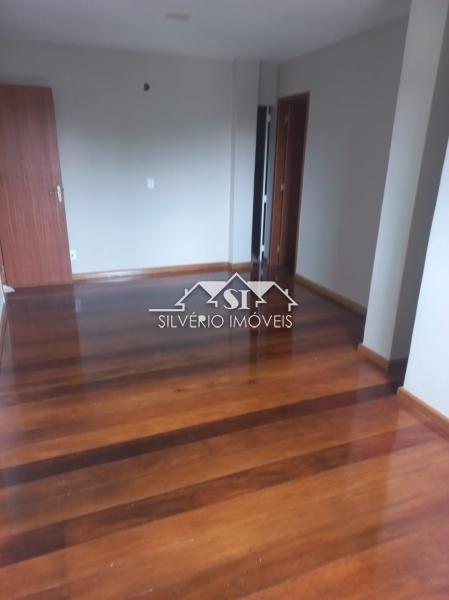 Casa à venda com 3 quartos, 115m² - Foto 2