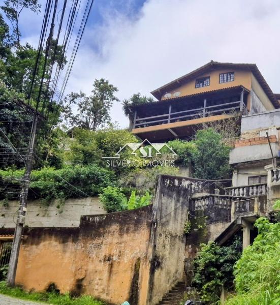 Casa em Castelânea - Petrópolis/RJ  - 4 Quartos