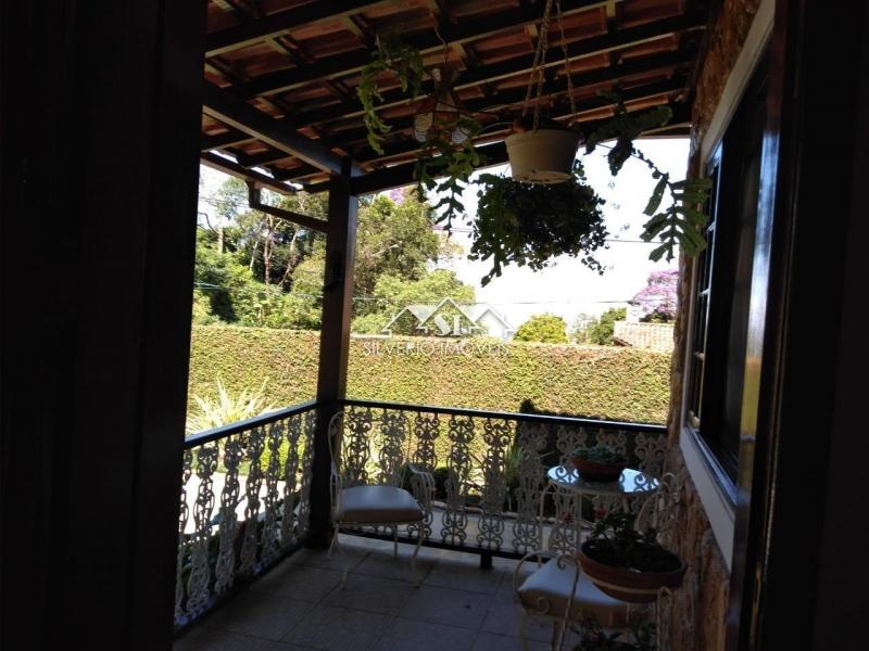 Casa à venda com 6 quartos, 600m² - Foto 9
