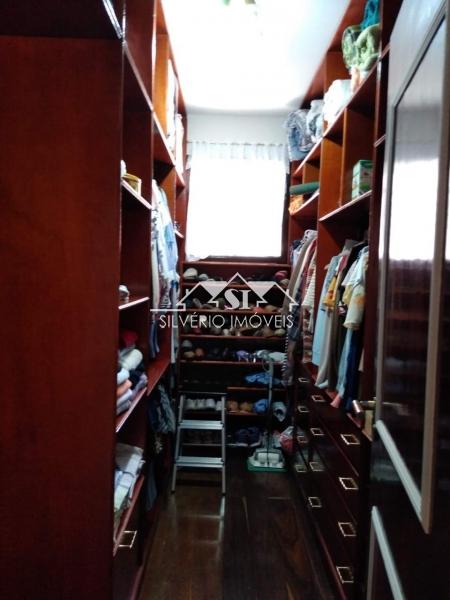 Casa à venda com 6 quartos, 600m² - Foto 10
