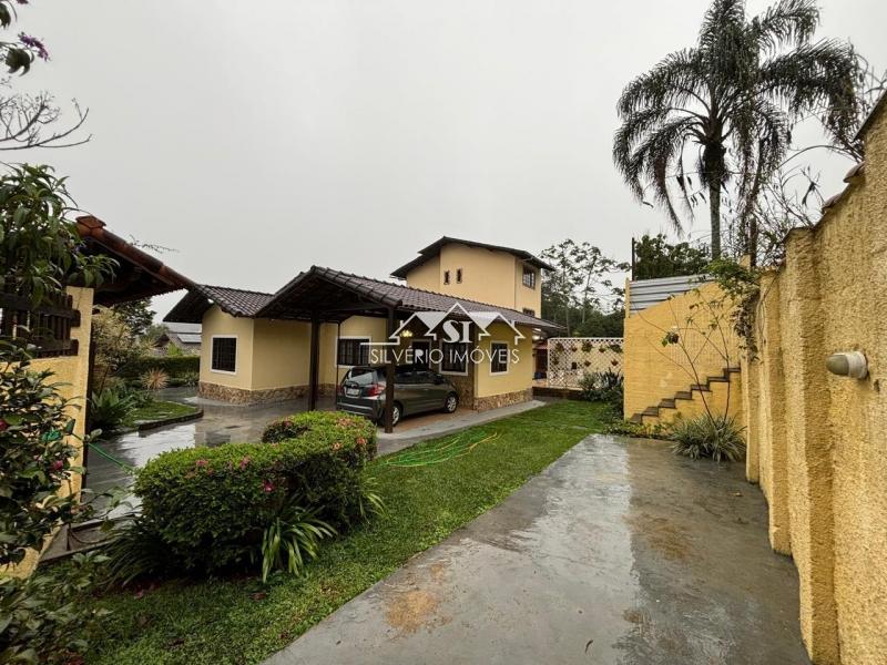 Casa à venda com 6 quartos, 600m² - Foto 16