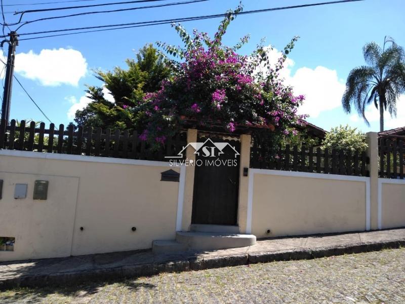Casa à venda com 6 quartos, 600m² - Foto 3