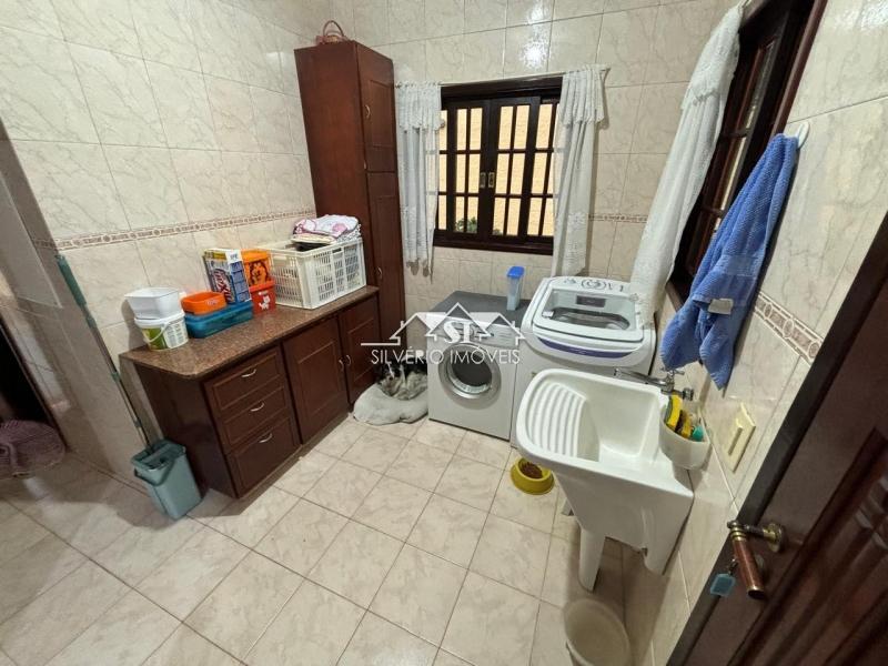 Casa à venda com 6 quartos, 600m² - Foto 22