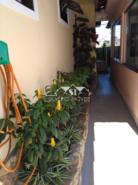Casa à venda com 6 quartos, 600m² - Foto 27