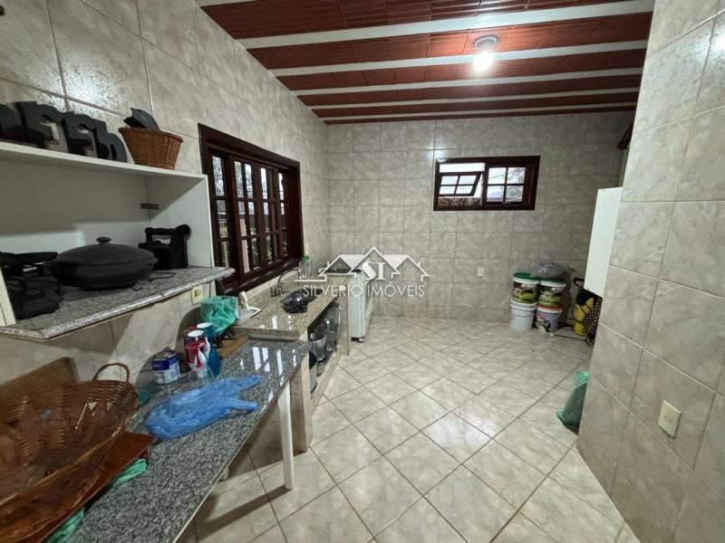 Casa à venda com 6 quartos, 600m² - Foto 28