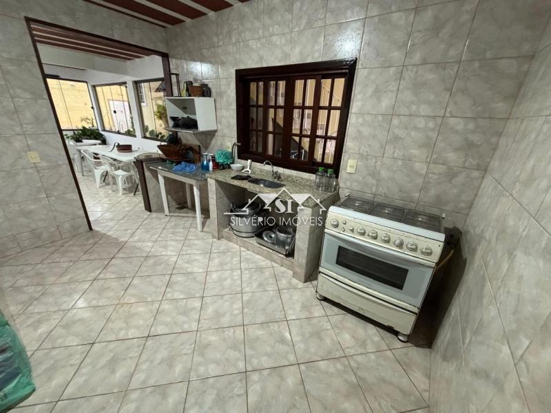 Casa à venda com 6 quartos, 600m² - Foto 33