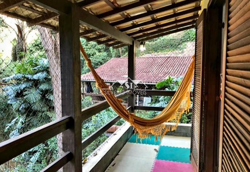 Casa à venda com 3 quartos, 171m² - Foto 4