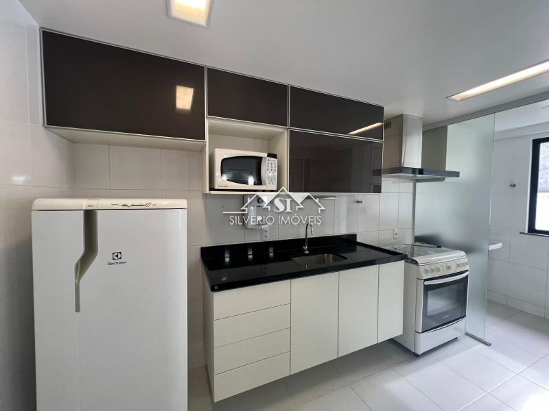 Apartamento para alugar com 2 quartos, 90m² - Foto 9