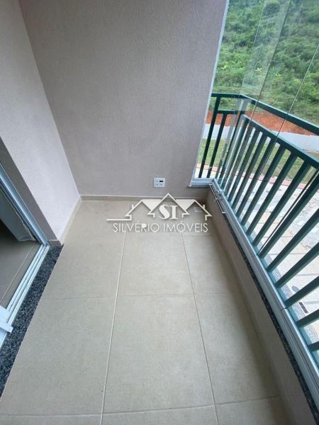 Apartamento à venda com 2 quartos, 62m² - Foto 4