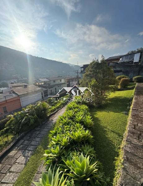 Casa à venda com 3 quartos, 400m² - Foto 17