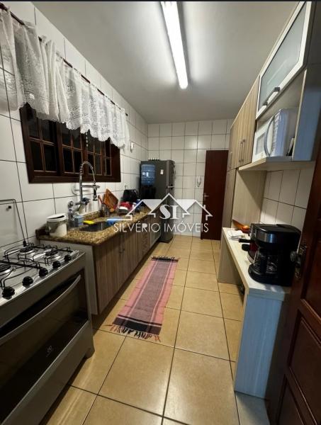 Casa à venda com 2 quartos, 150m² - Foto 7